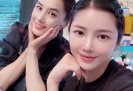 杜淳妻子晒出与黄圣依合照两位辣妈素颜也美炸天这状态谁看了不羡慕30位颜值美女